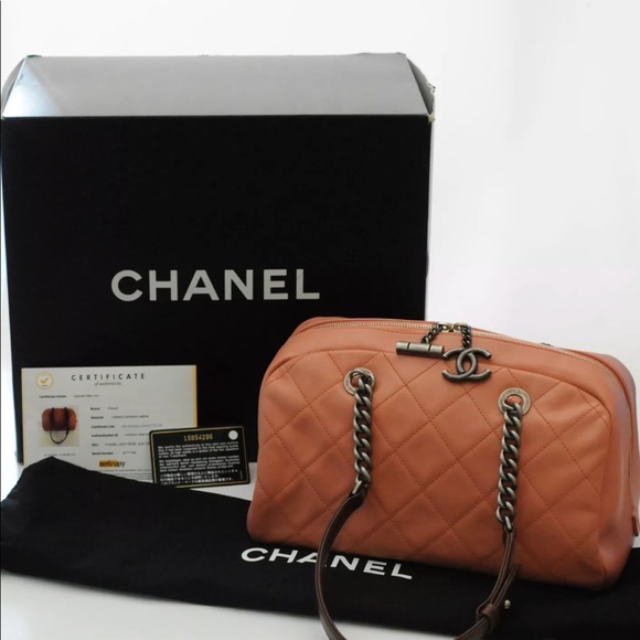 )CHANEL BOWLER SHOULDER BAG - Picture 7 of 8